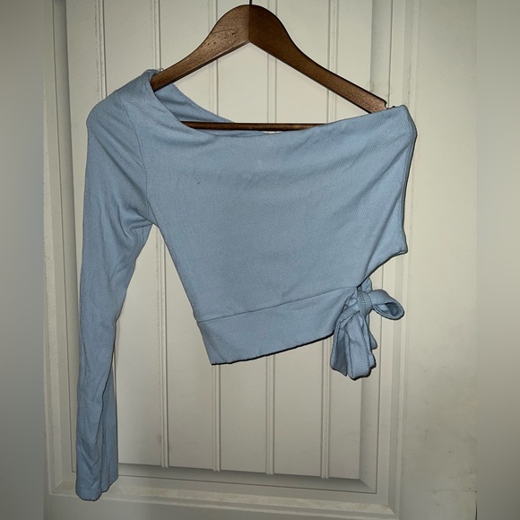 One-shoulder/sleeve crop top, size M - Picture 1 of 1